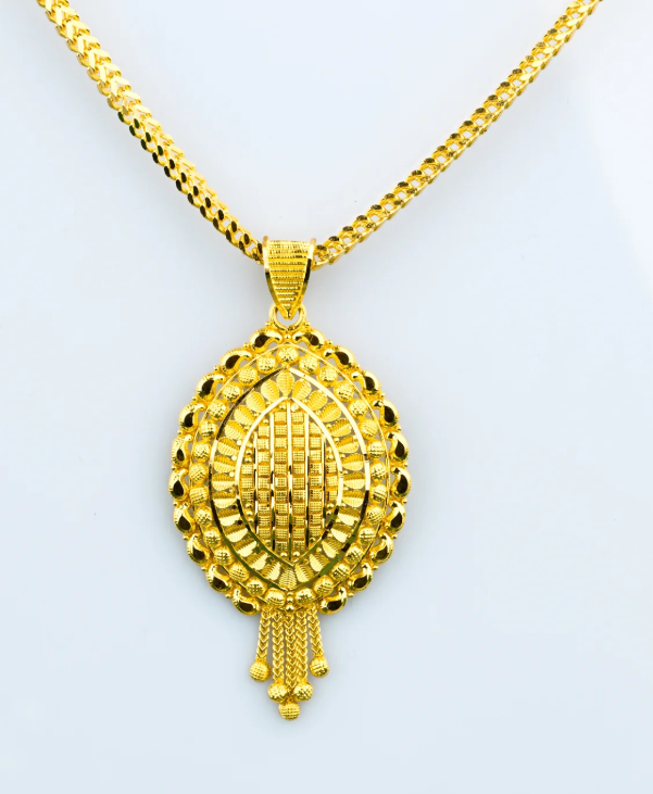 22K Yellow Gold Ornate Pendant with Matching Chain